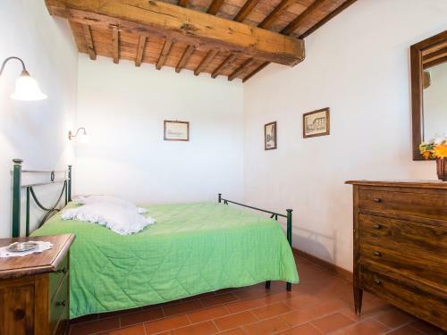 Two-bedroom Apartment Baccelli 1