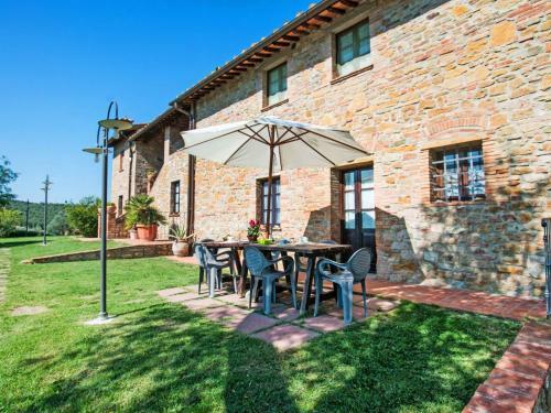 Two-bedroom Apartment Baccelli 1