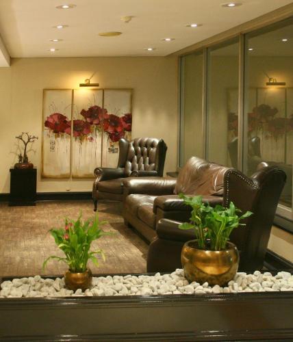 Oudtshoorn Inn Hotel