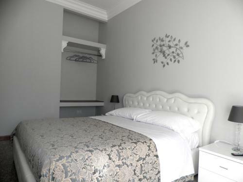 Hostal Piazza Degli Angeli