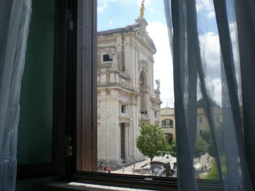 Hostal Piazza Degli Angeli