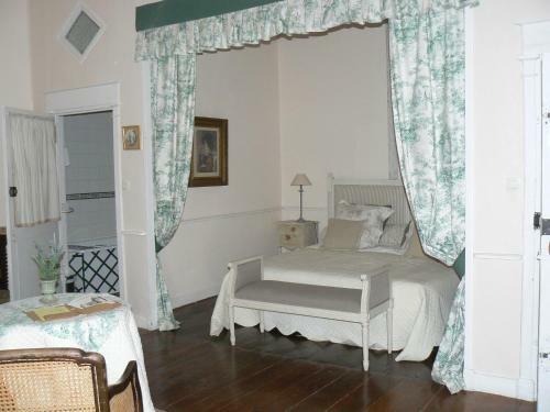 Hostal Le Logis Des Tours