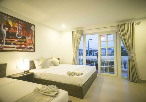 Golden Dragon Hotel
