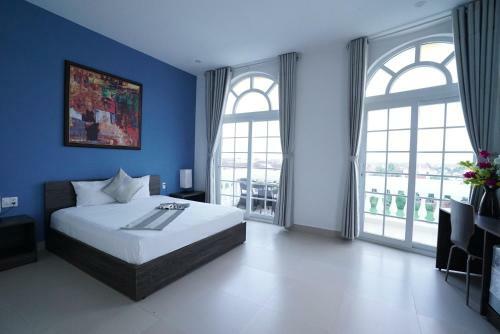 Golden Dragon Hotel
