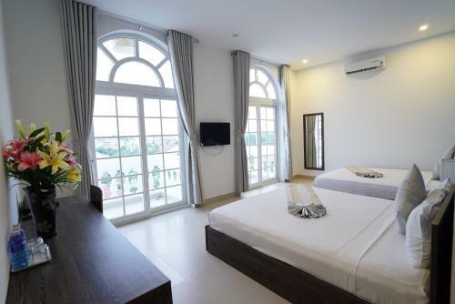 Golden Dragon Hotel
