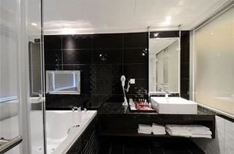 V-one Vogue Hotel