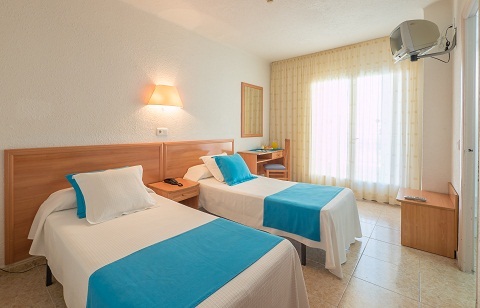 Hotel Checkin Pineda