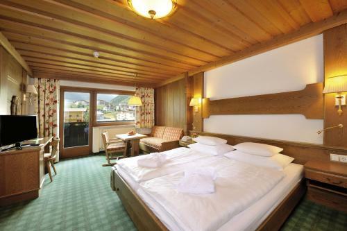 Alpenhotel Tirol