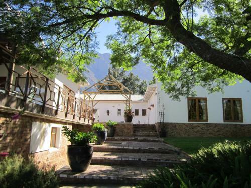 Hostal Themika Guest Farm