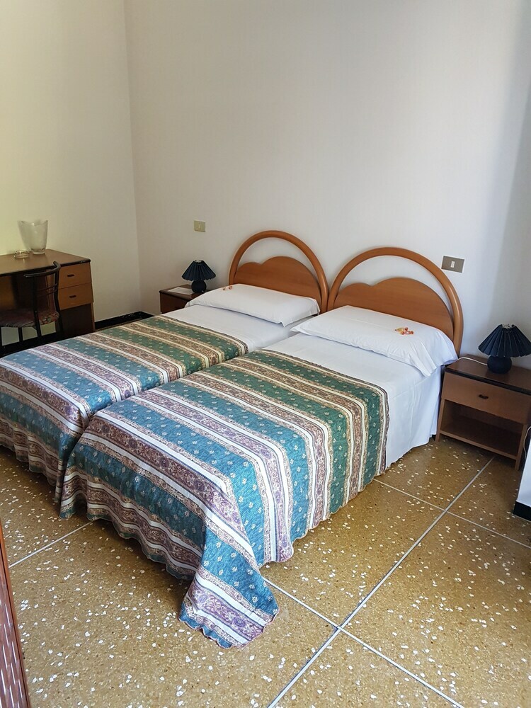 Hotel Albergo Triana E Tyche
