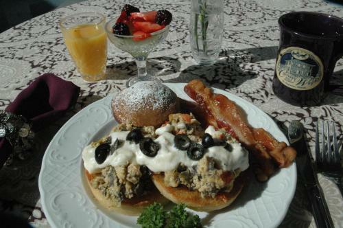 Carriage Way Bed & Breakfast