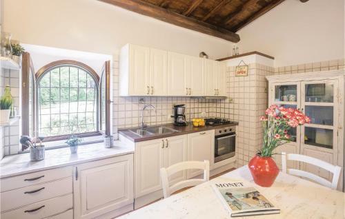Holiday Home Fabrica Di Roma *xciv *