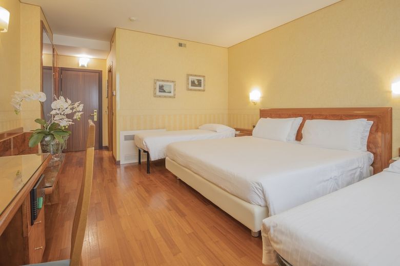 Hotel Montresor Tower