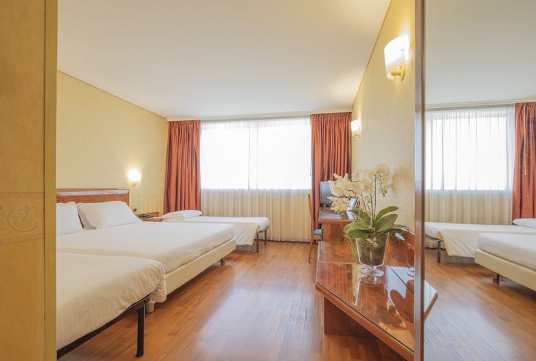 Hotel Montresor Tower