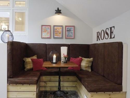 Posada The Rose And Crown