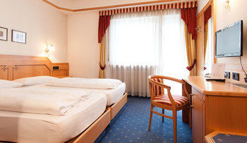 Hotel Ideal Park
