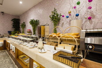 Galliot Hotel
