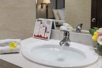Galliot Hotel