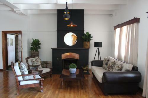 Hostal Somerset Lodge