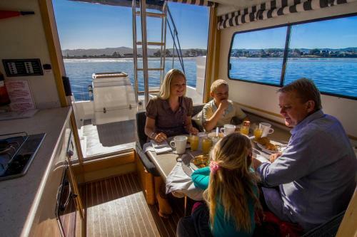 Knysna Houseboats