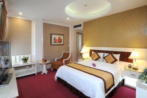 New Era Hotel