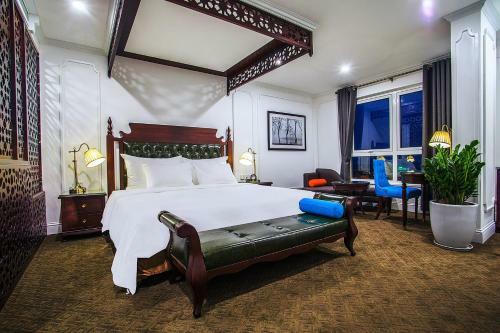 New Era Hotel