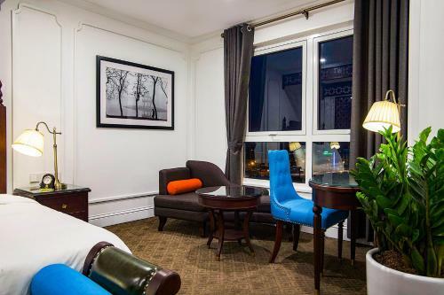 New Era Hotel