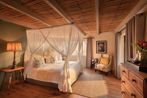 Samara Private Game Reserve Karoo Lodge