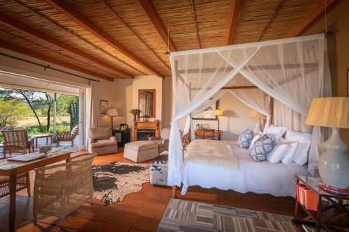 Samara Private Game Reserve Karoo Lodge