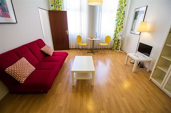 Aparthotel Actilingua Apartment Pension