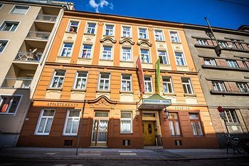 Aparthotel Actilingua Apartment Pension