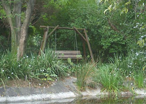 Hostal Riverbend Country House