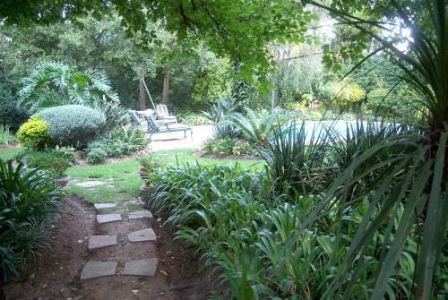 Hostal Riverbend Country House
