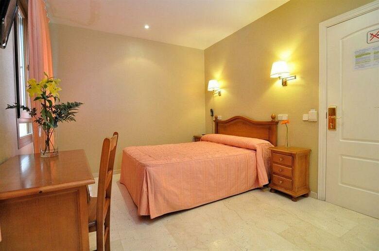 Hostal Castilla II Puerta Del Sol
