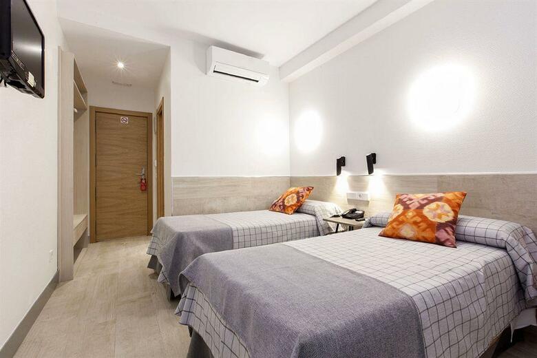 Hostal Castilla II Puerta Del Sol