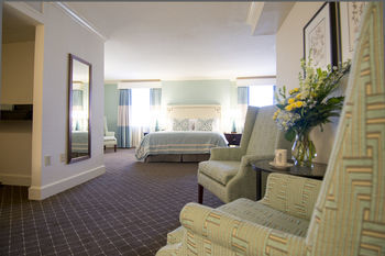 Mills House Wyndham Grand Hotel