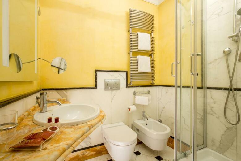 Suite Opera Rooms