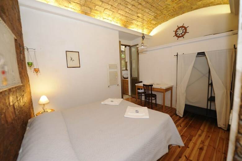 Hostal B&B Chain Gallienus