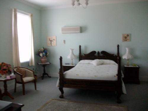 Stella's Dromana Hotel