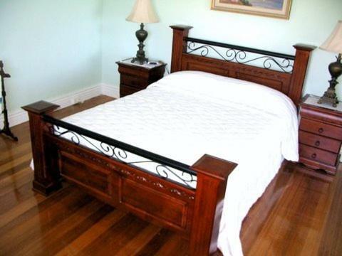 Stella's Dromana Hotel