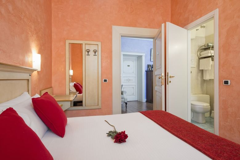Hostal Navona Tower Relais