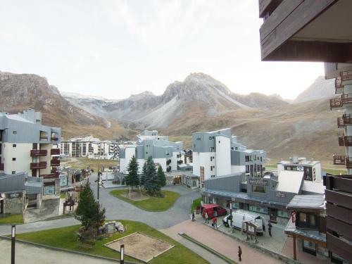 Apartment Curling IX Tignes