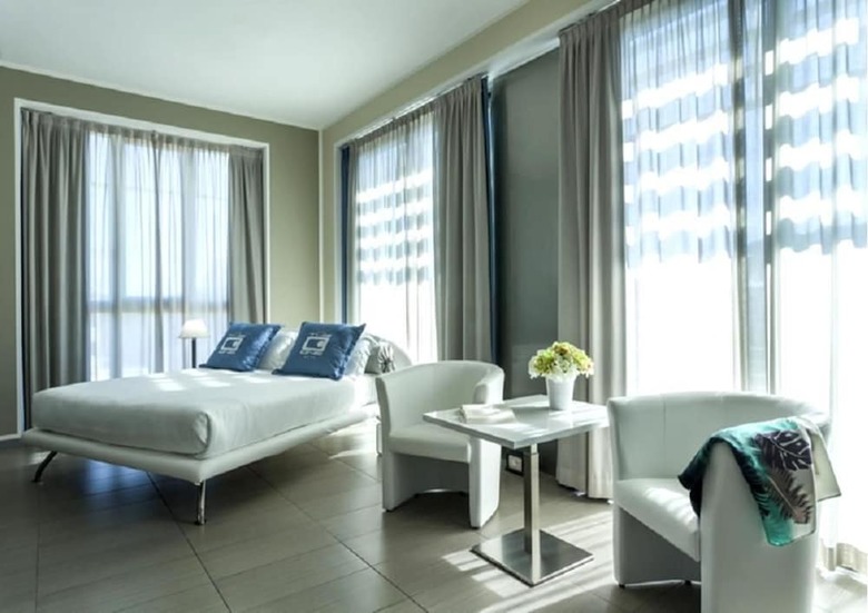 Hotel The One