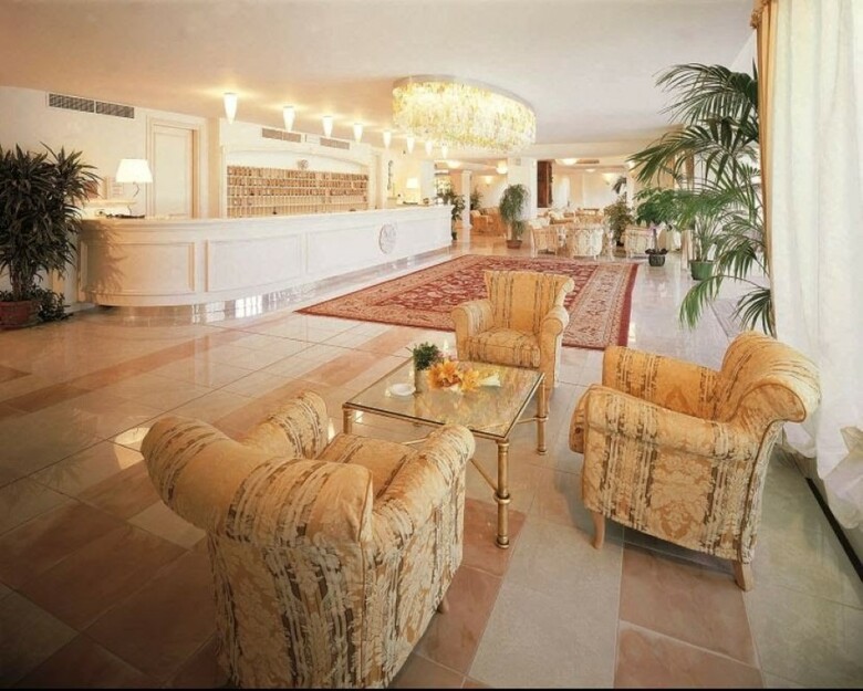 Universal Hotel