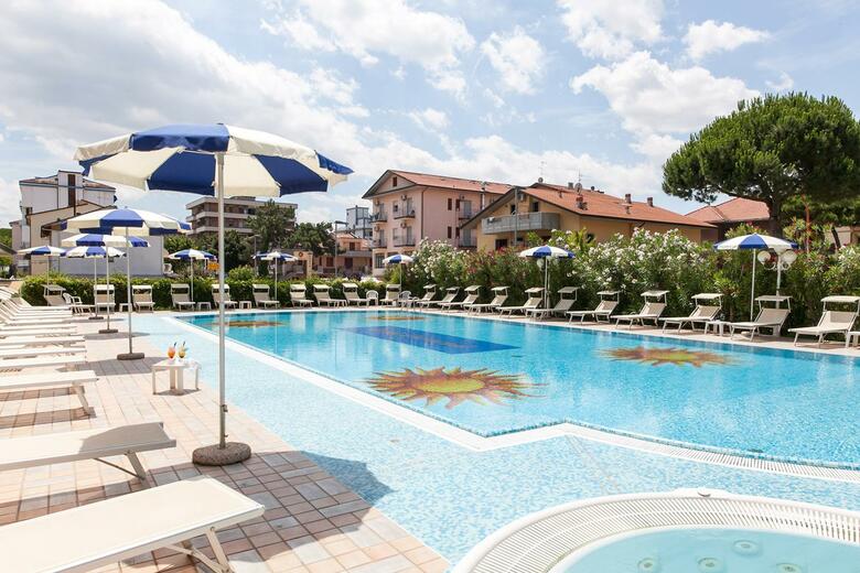 Universal Hotel