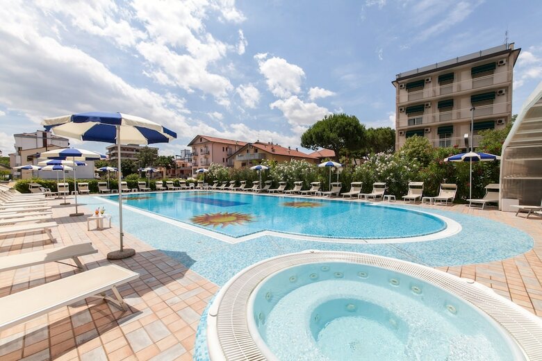 Universal Hotel