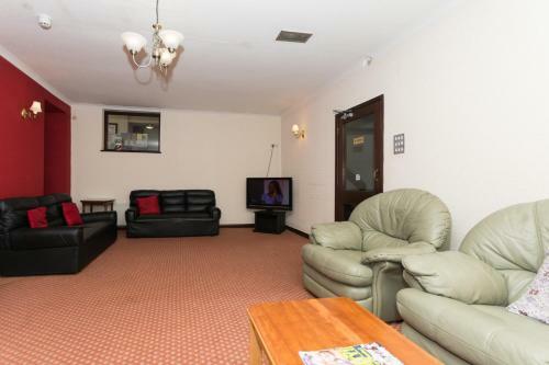 The Sandringham Hotel