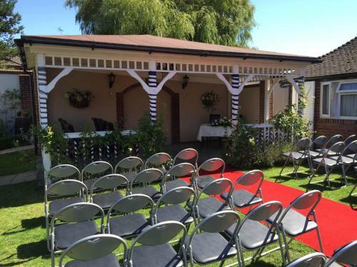 Beachlands Hotel