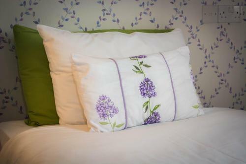 Beachlands Hotel