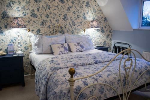 Beachlands Hotel